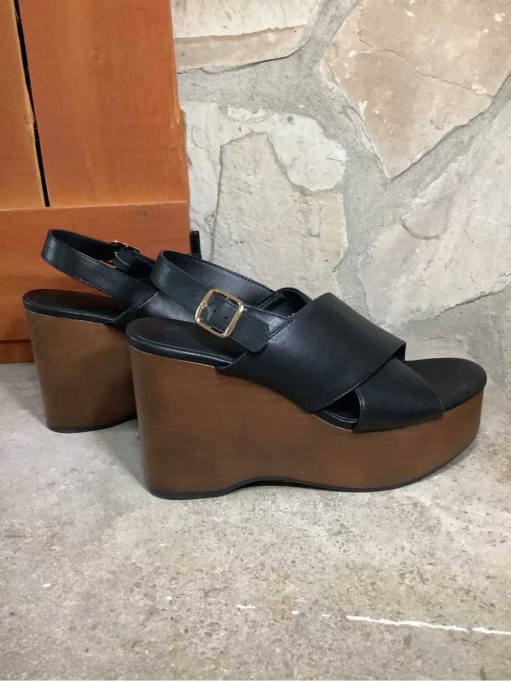 Universal Thread Women’s Black & Brown Platform Wedge Sandal size 8